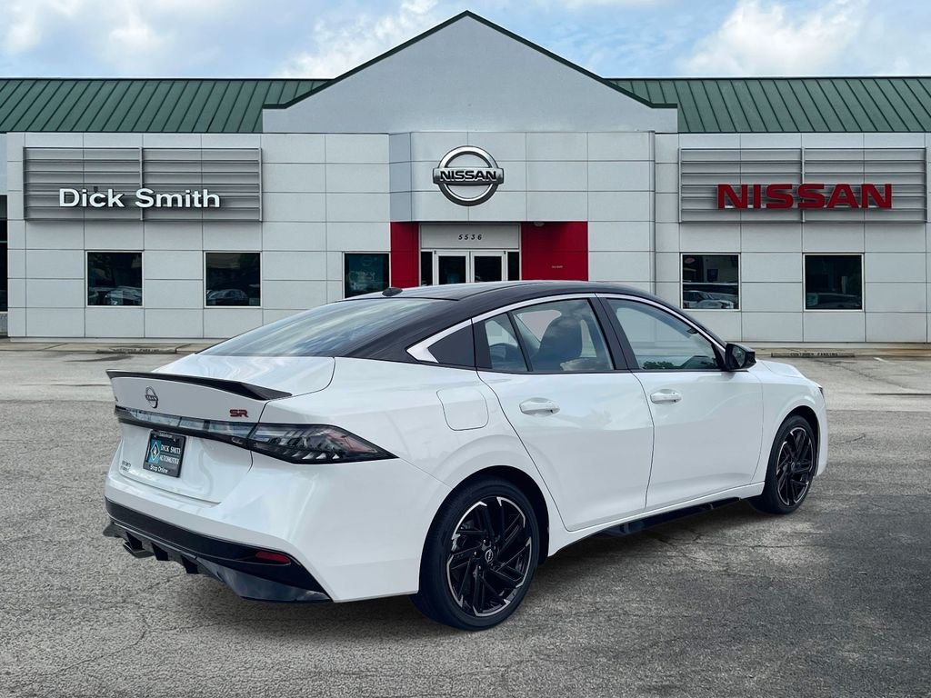 New 2026 Aspen White TriCoat / Super Black Two-tone Nissan SR image 6
