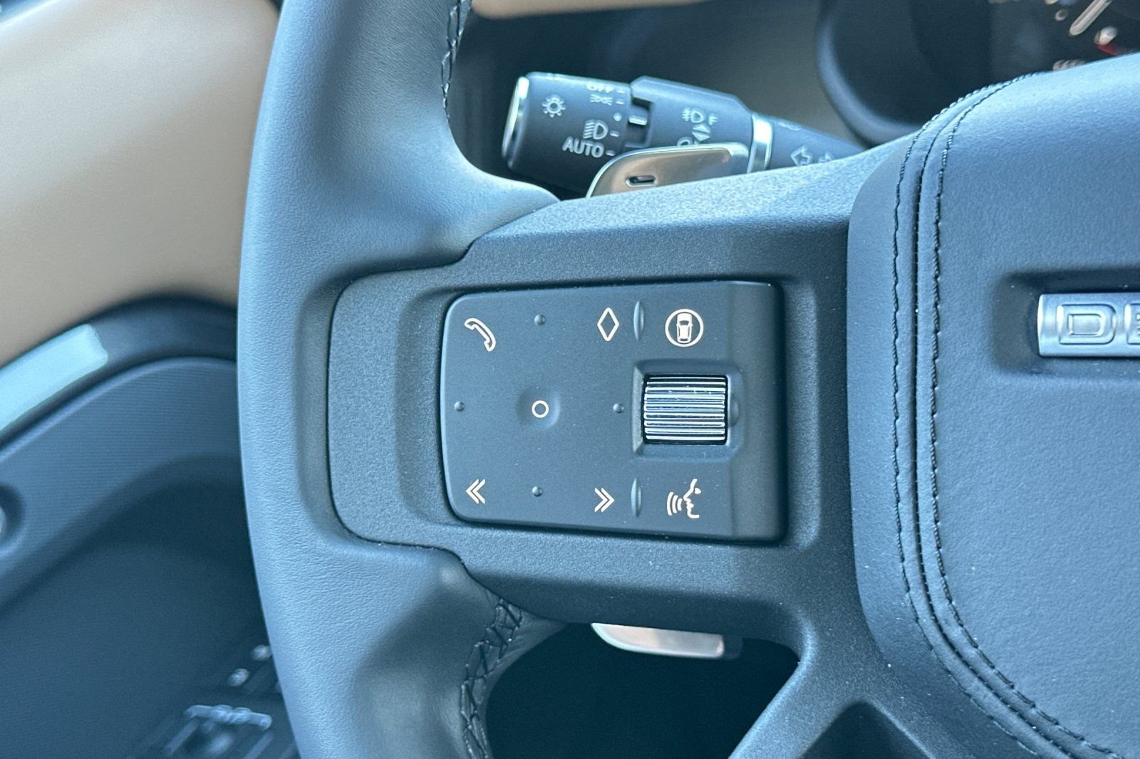 2026 Land Rover Defender V8 - Photo 29