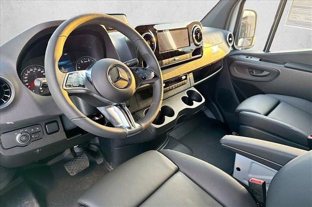 New 2026 Arctic White Mercedes-Benz  image 36