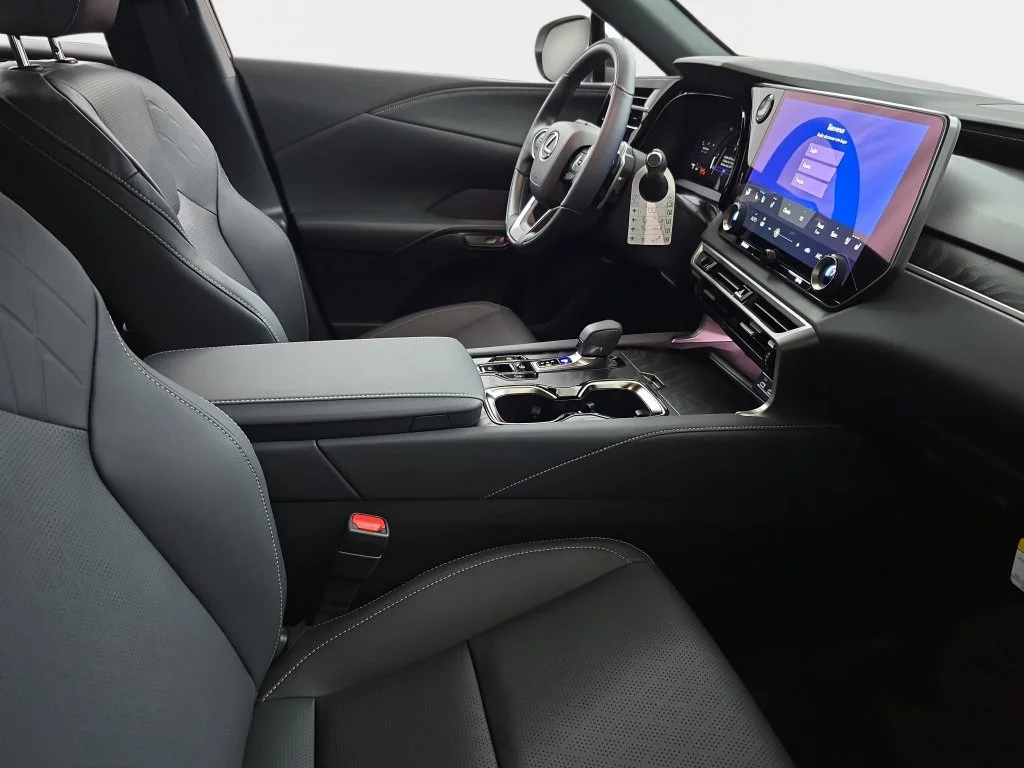 New 2026 Iridium Lexus PREMIUM PLUS image 9
