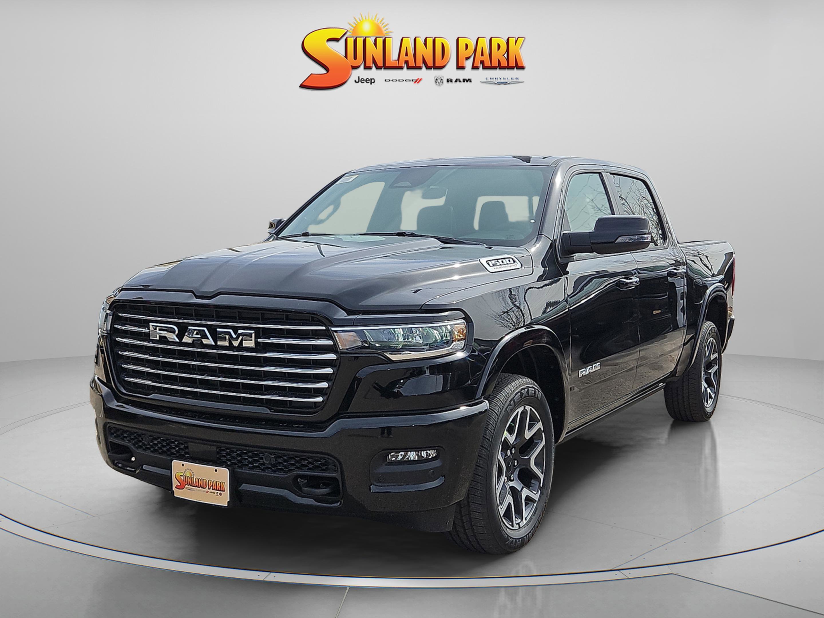 New 2026 Diamond Black Crystal Pearl-Coat Exterior Paint RAM Laramie image 2