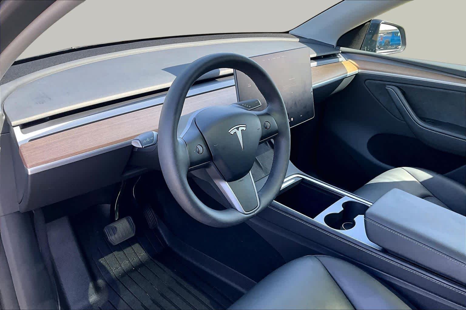 Used 2025 Stealth Grey Tesla Long Range image 15