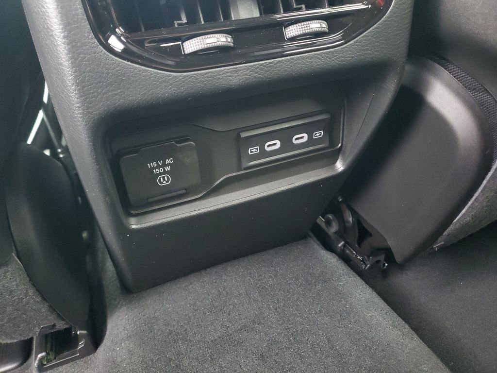 New 2026 Velvet Red Pearlcoat Jeep Altitude image 13