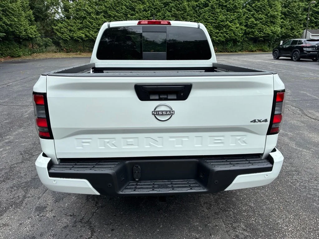 New 2026 Glacier White Nissan Crew Cab SV image 6