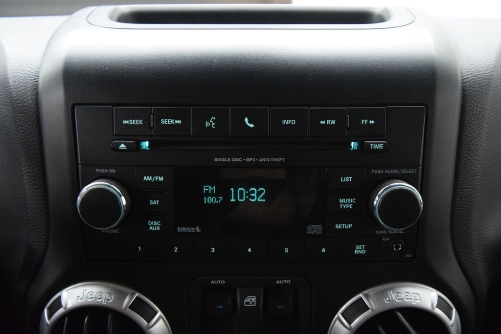 Used 2013 Black Jeep Sahara image 11