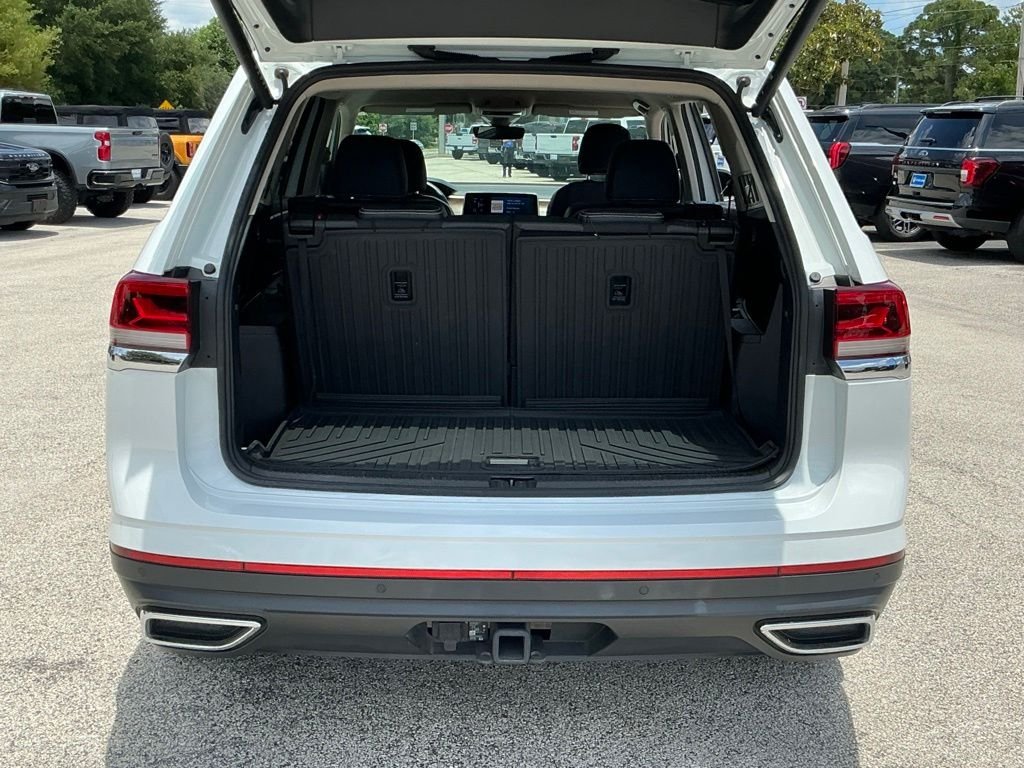 Used 2024  Volkswagen 2.0T SE w/Technology image 24