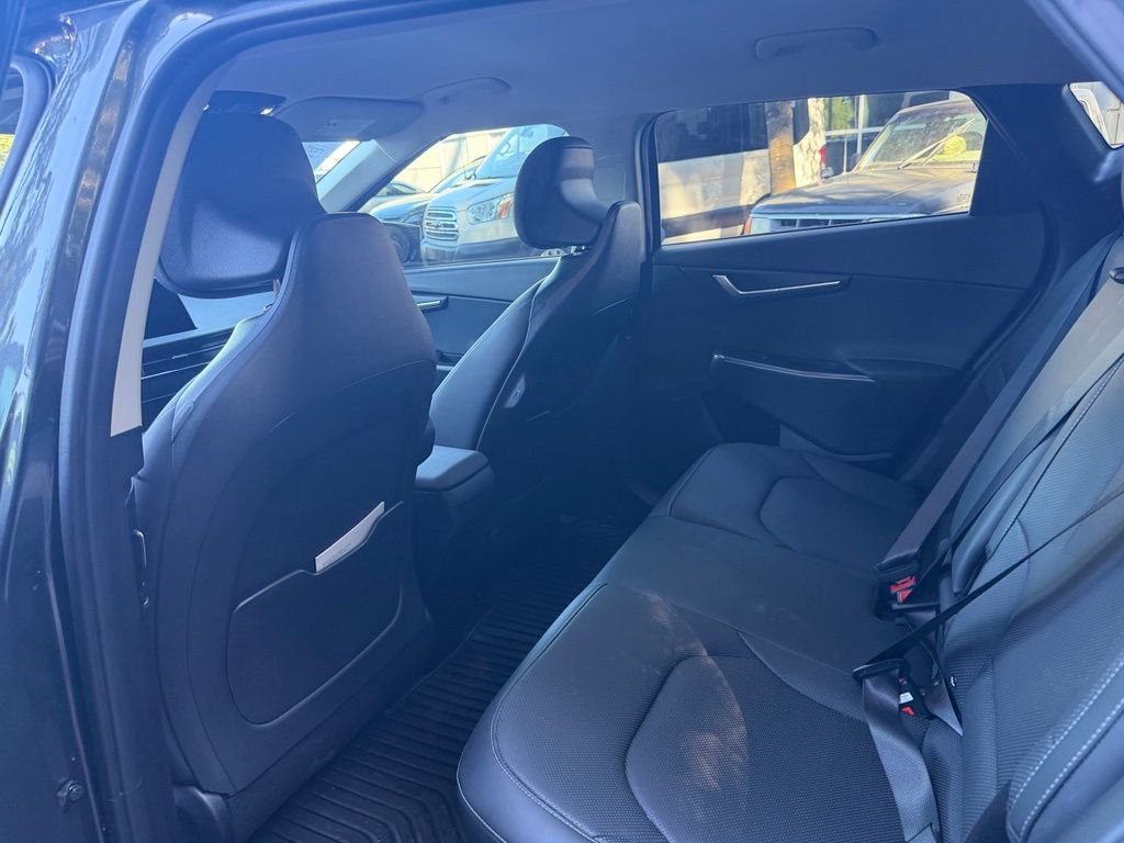 Used 2024 Interstellar Gray Kia Wind image 11