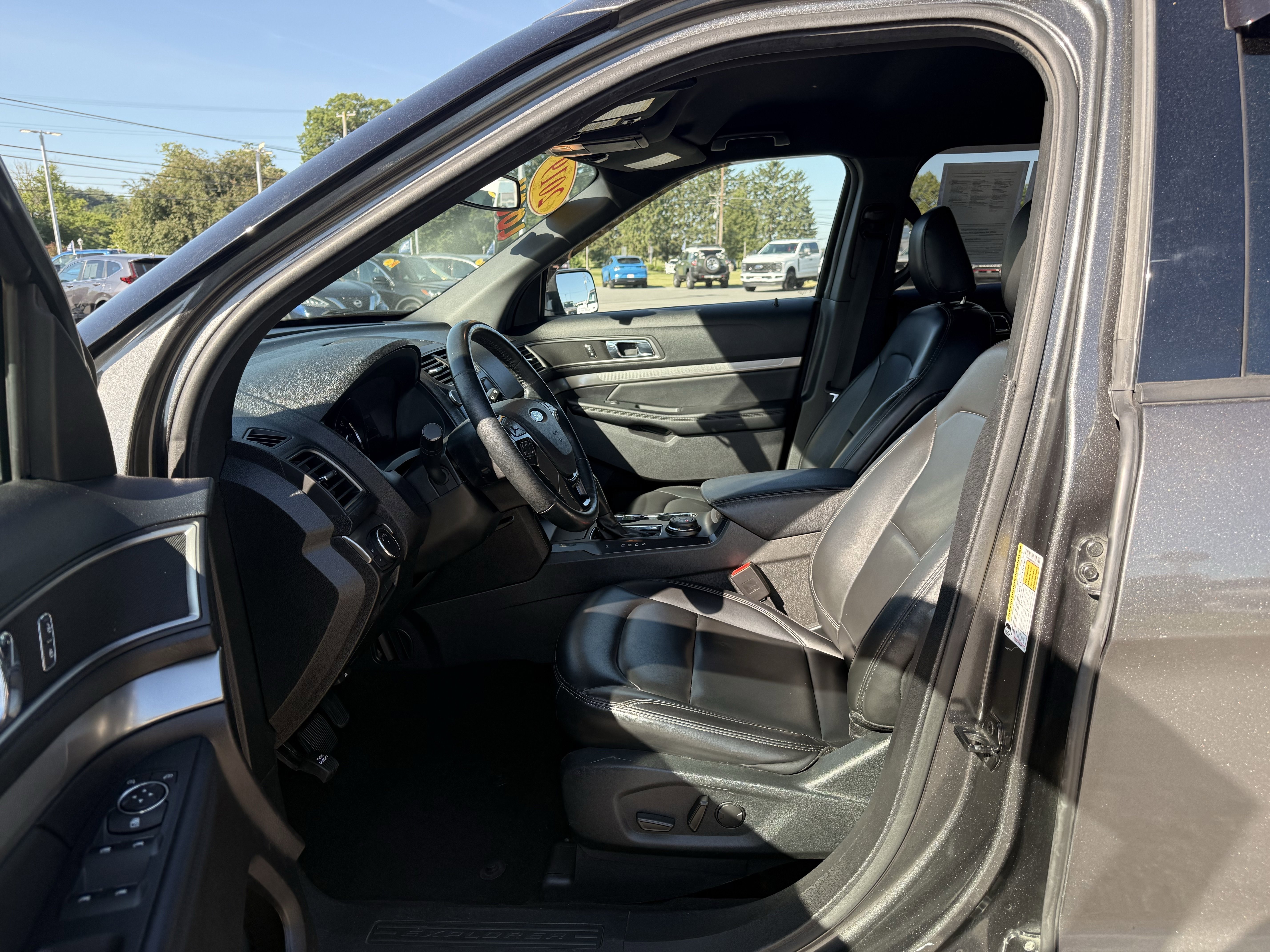 Used 2019 Magnetic Ford XLT image 10