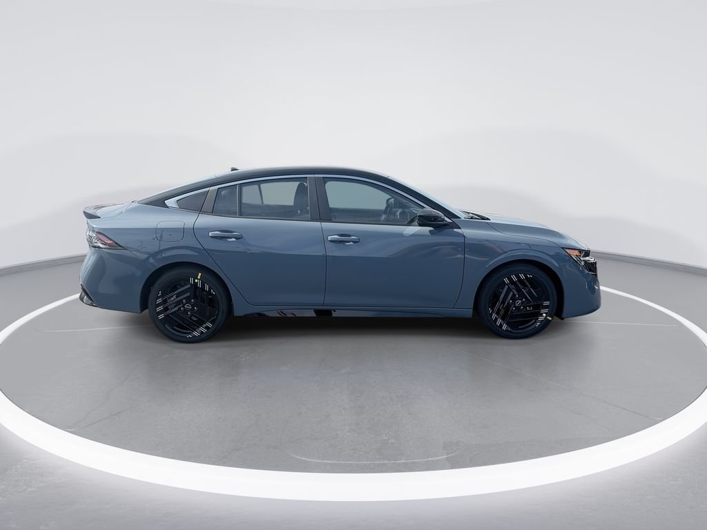 New 2026 Atlantic Gray Metallic / Super Black Two-tone Nissan SR image 9