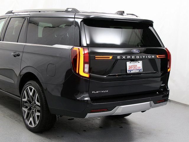 New 2025 Dark Matter Gray Metallic Ford Platinum® MAX image 7
