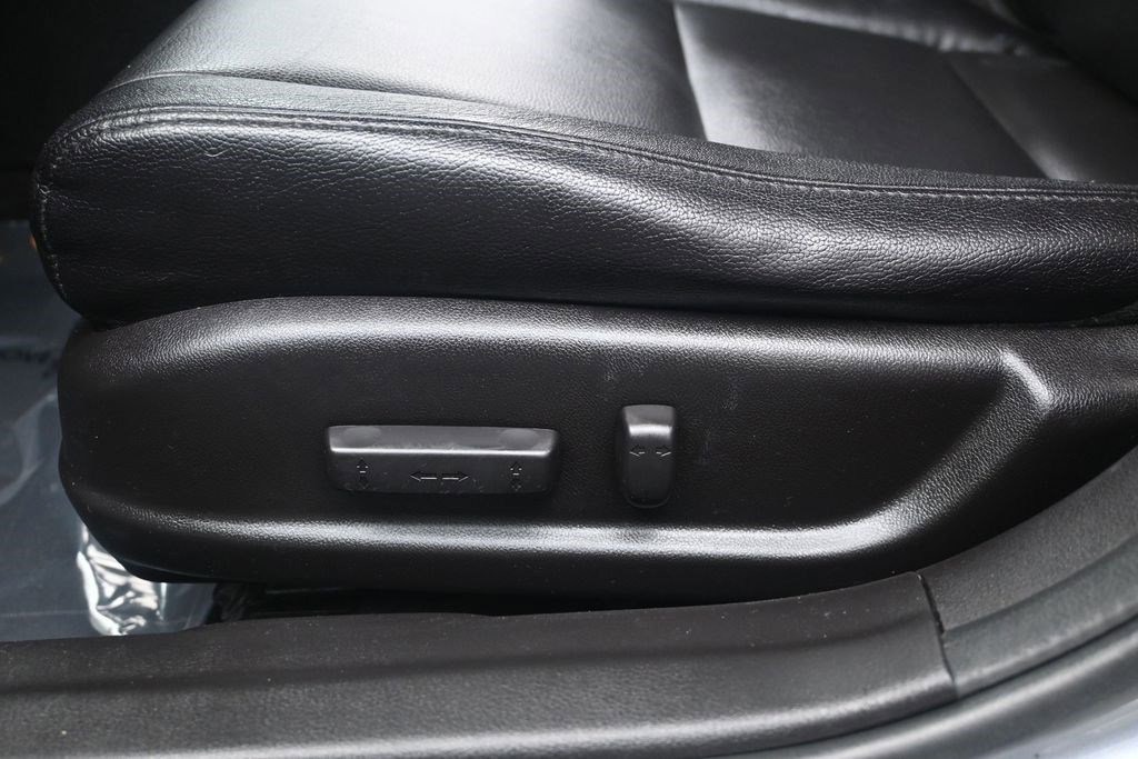 Used 2018 Silver Metallic Acura Special Edition image 10