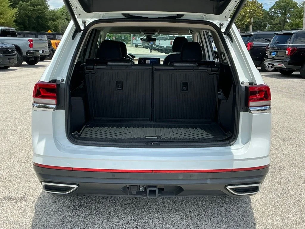 Used 2024  Volkswagen 2.0T SE w/Technology image 24