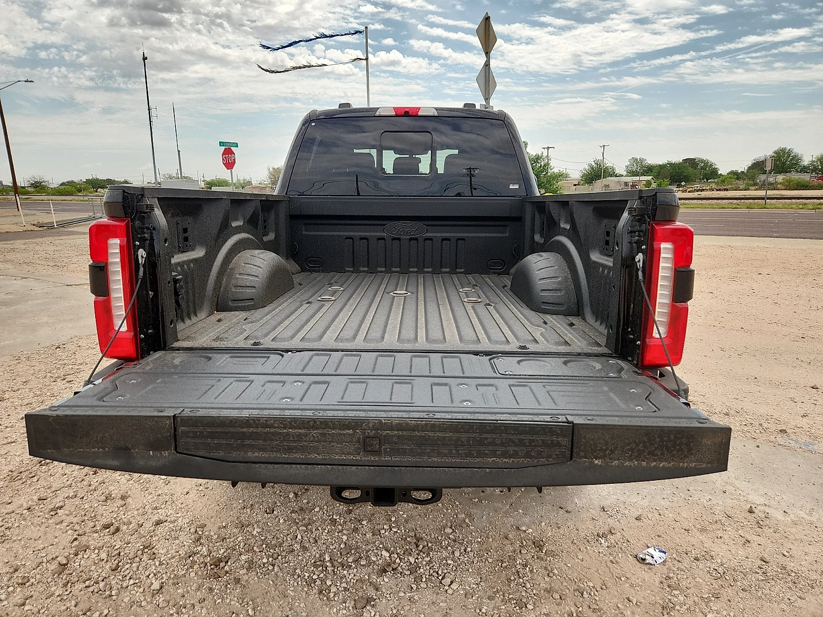 New 2026 Agate Black Metallic Ford F-250® Lariat® image 12