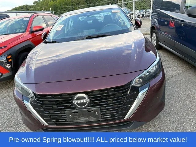 Used 2025 Red Nissan SV image 2