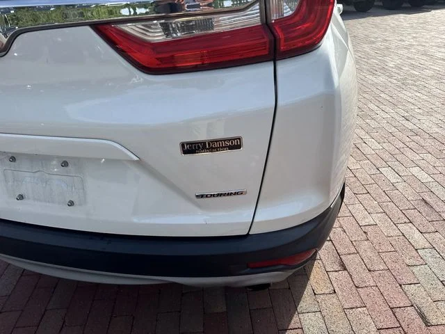 Used 2018 White Honda Touring image 12