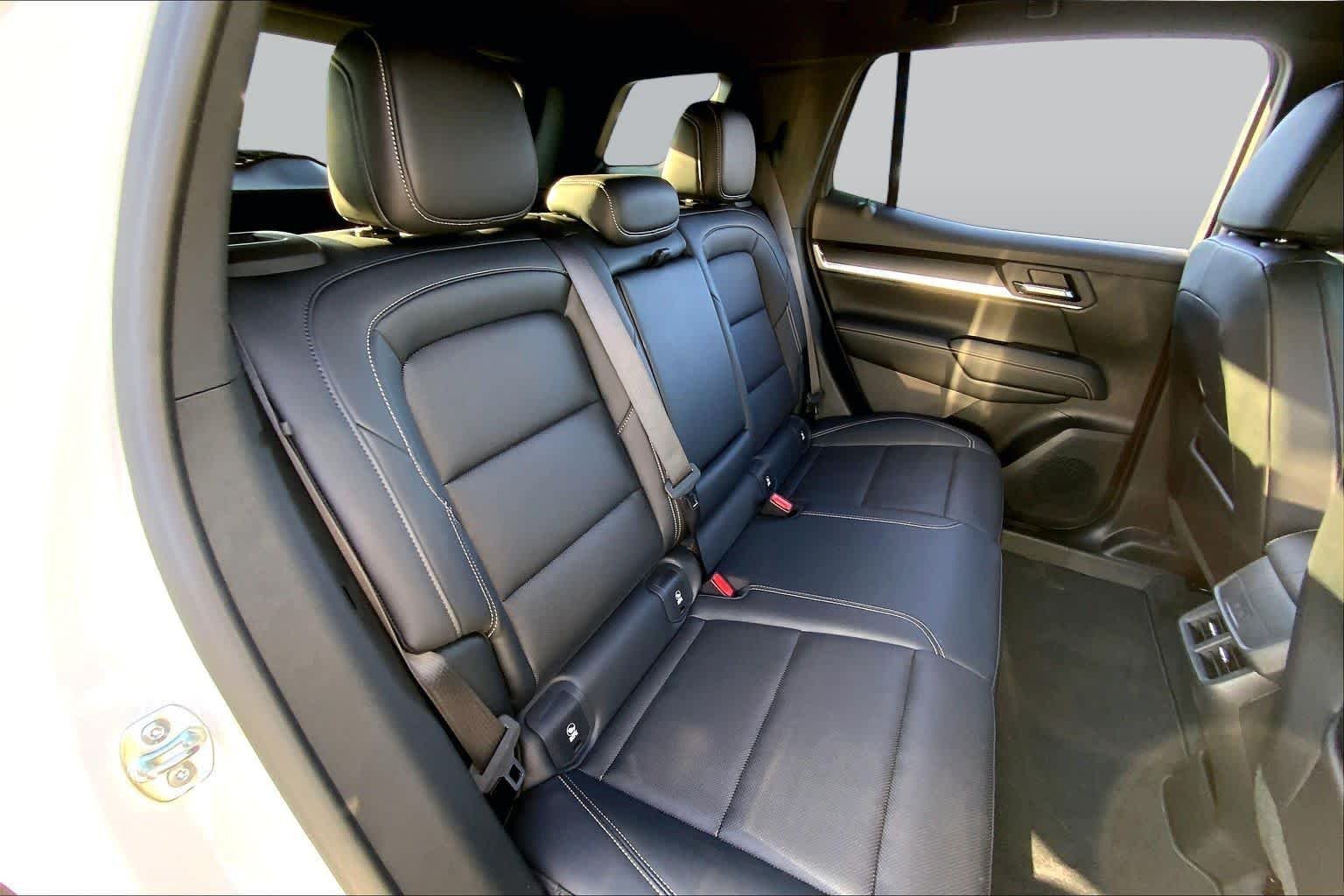 Used 2026 Summit White GMC FWD Elevation image 20
