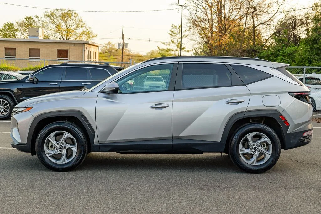 Used 2023 Shimmering Silver Hyundai SEL image 4