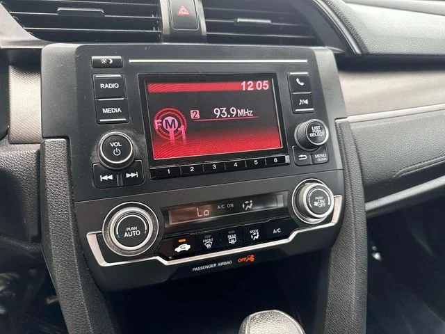 Used 2017  Honda LX image 21