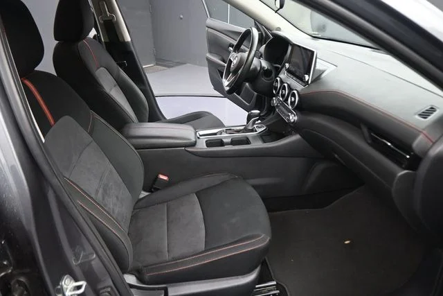 Used 2025 Gray Nissan SR image 14