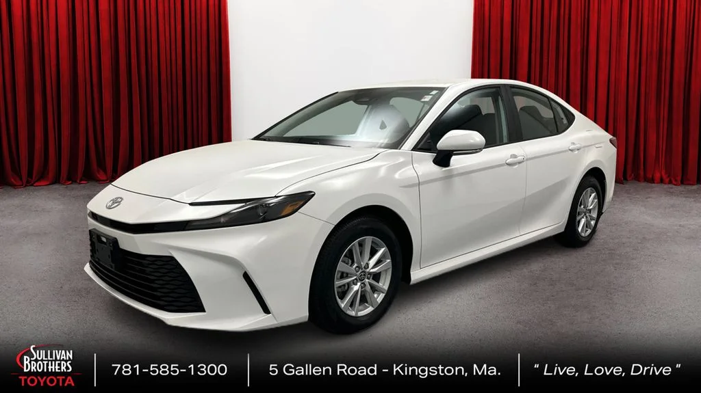 2025 Toyota Camry LE AWD Hybrid's photo