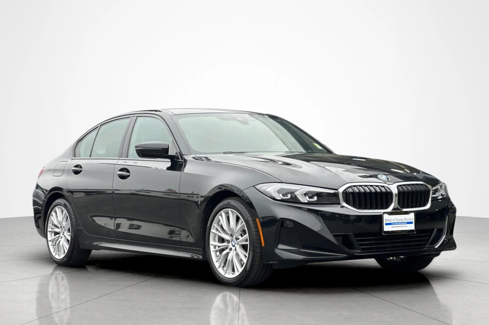 Used 2023 Black Sapphire Metallic BMW 330i image 7