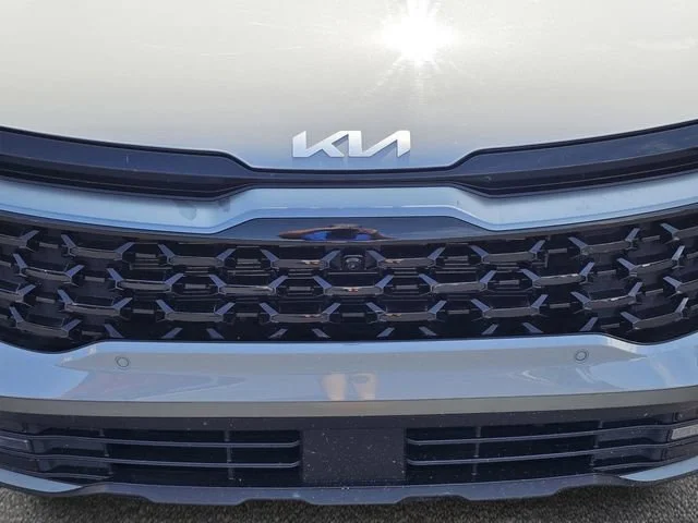 Used 2023 Wolf Gray/ebony Kia X-Pro Prestige image 3