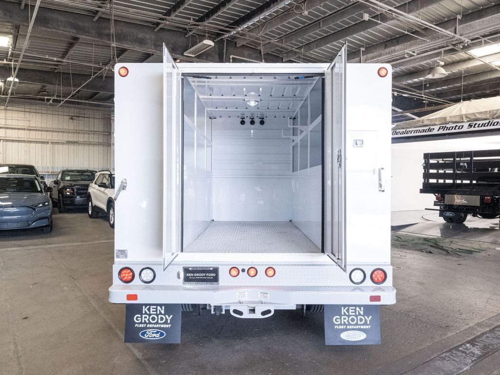 2026 Ford F-350 Super Duty Chassis Cab XL - Photo 21