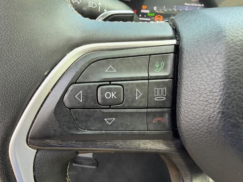 Used 2024 Baltic Gray Metallic Clearcoat Jeep  image 15