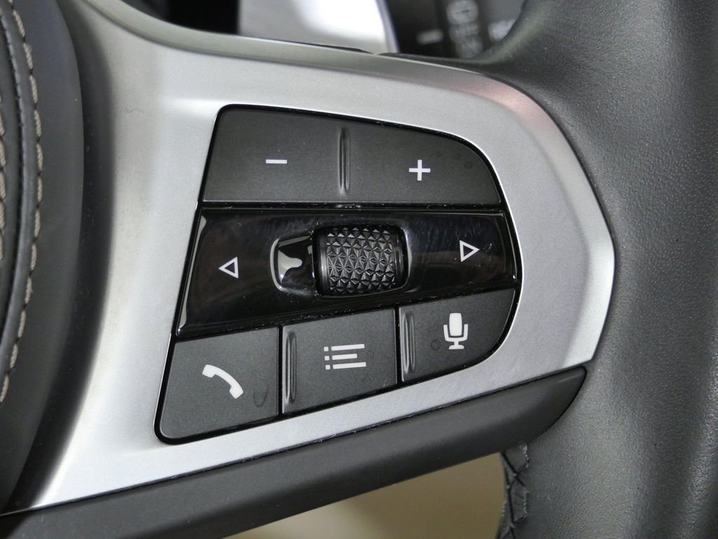 Certified Used 2025 Black Sapphire Metallic BMW xDrive40i image 47