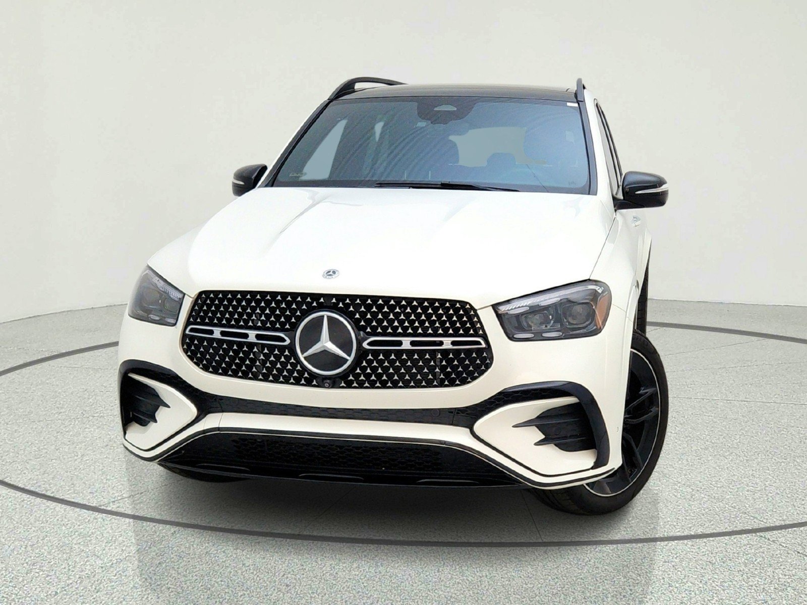 Certified Used 2024 MANUFAKTUR Diamond White Metallic Mercedes-Benz GLE 450 image 4