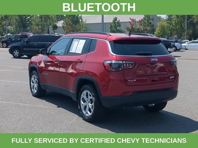 Used 2024 Red Jeep Latitude image 9