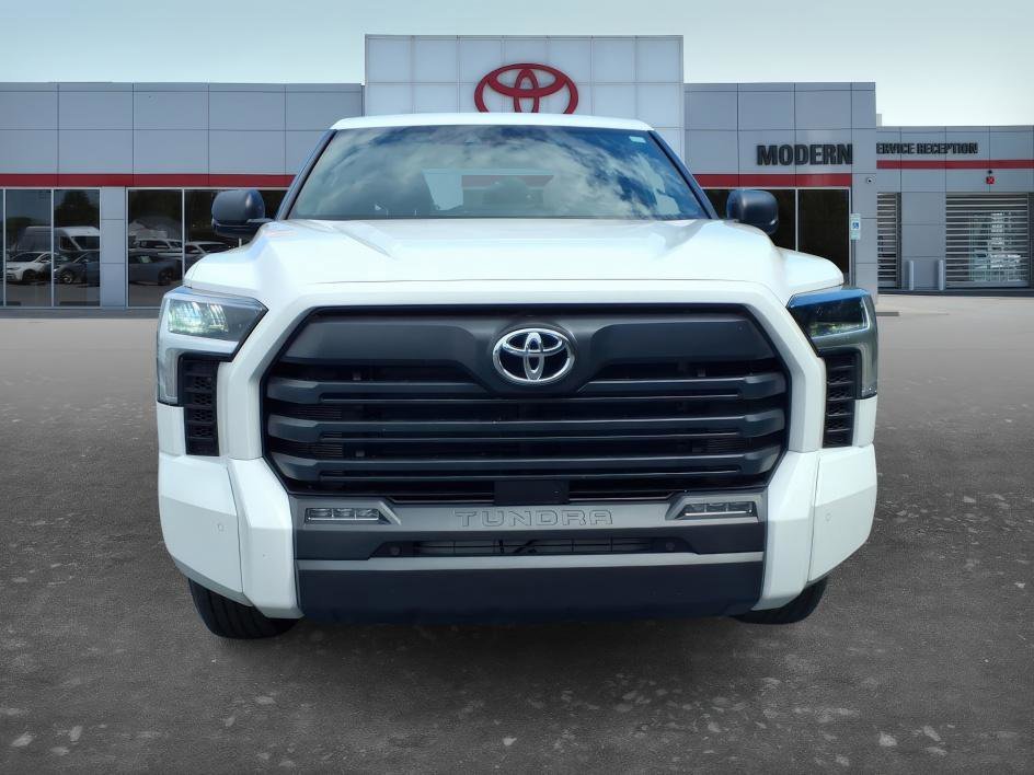 Used 2025 Ice Cap Toyota SR5 image 9