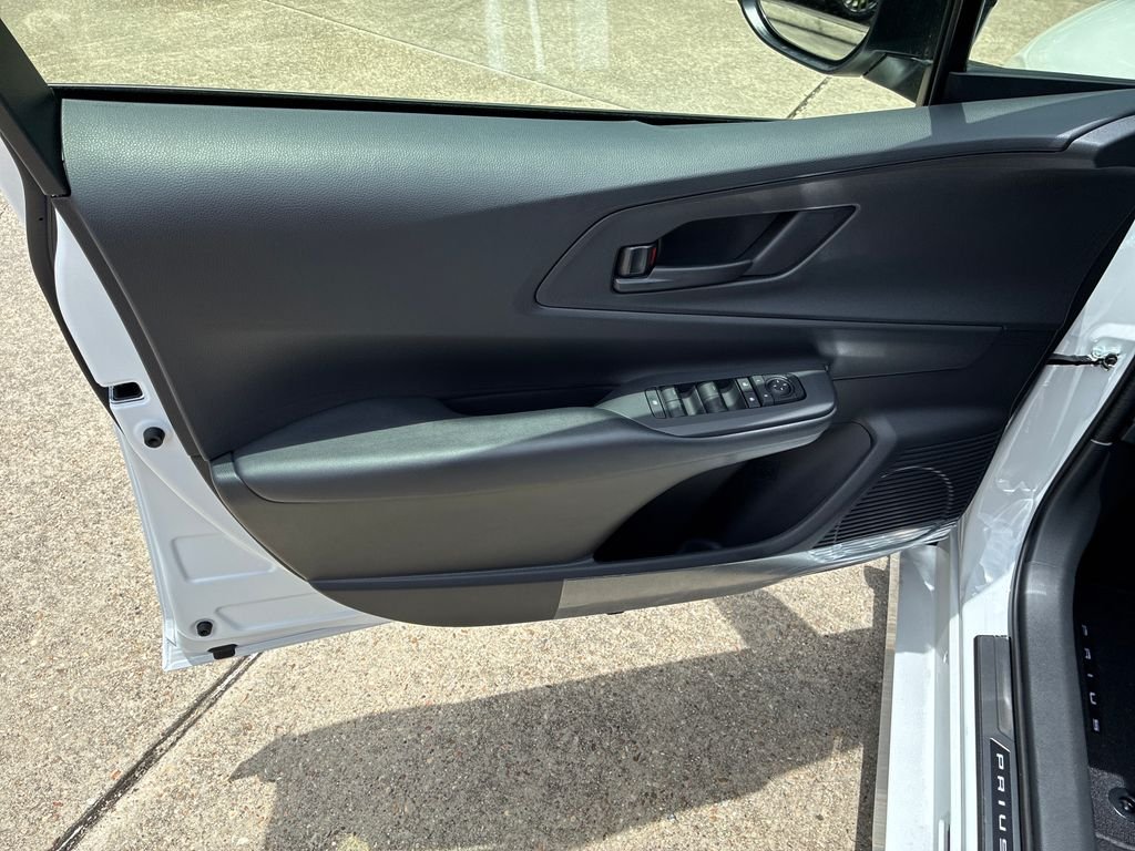 New 2026 WIND CHILL PEARL Toyota SE image 14