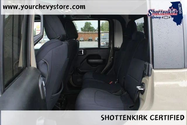 Used 2020 Green Jeep Altitude image 18