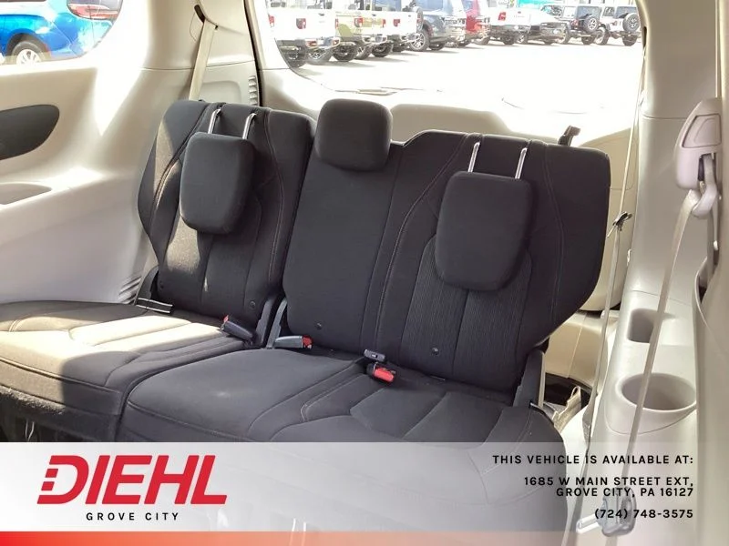 Used 2019 Red Chrysler Touring Plus image 14