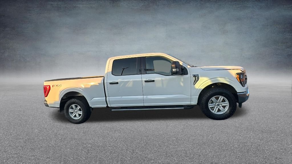 Used 2023 Oxford White Ford XLT image 32