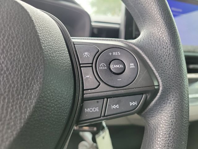Used 2023 White Toyota LE image 22
