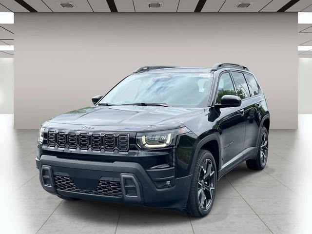New 2026 Diamond Black Crystal Pearl-Coat Exterior Paint Jeep Overland image 7
