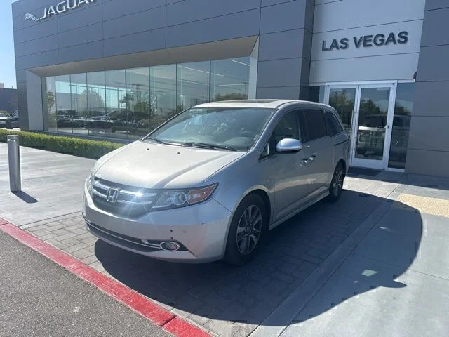 2015 Honda Odyssey Touring's photo