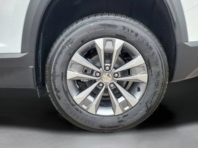 New 2026 Summit White Chevrolet LT image 7