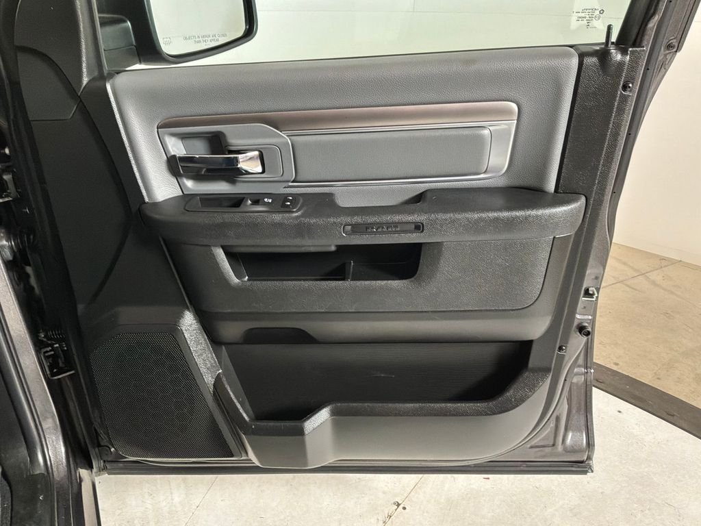 2024 RAM Ram 1500 Classic SLT - Photo 13