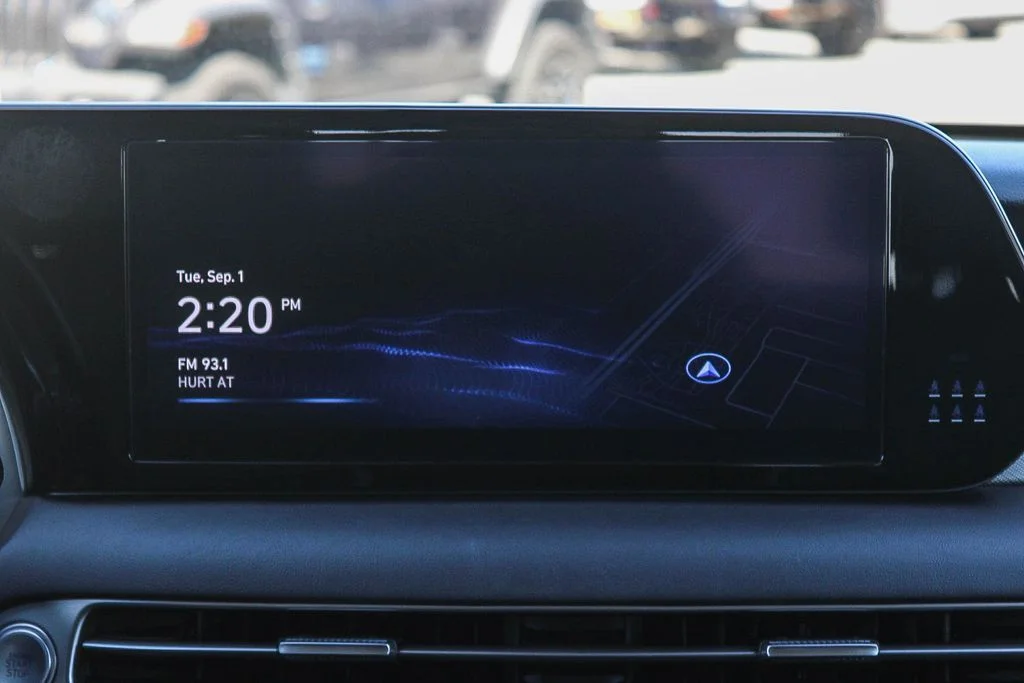 Used 2024 Black Hyundai SEL image 15