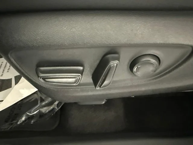 Used 2024  Toyota XLE image 20