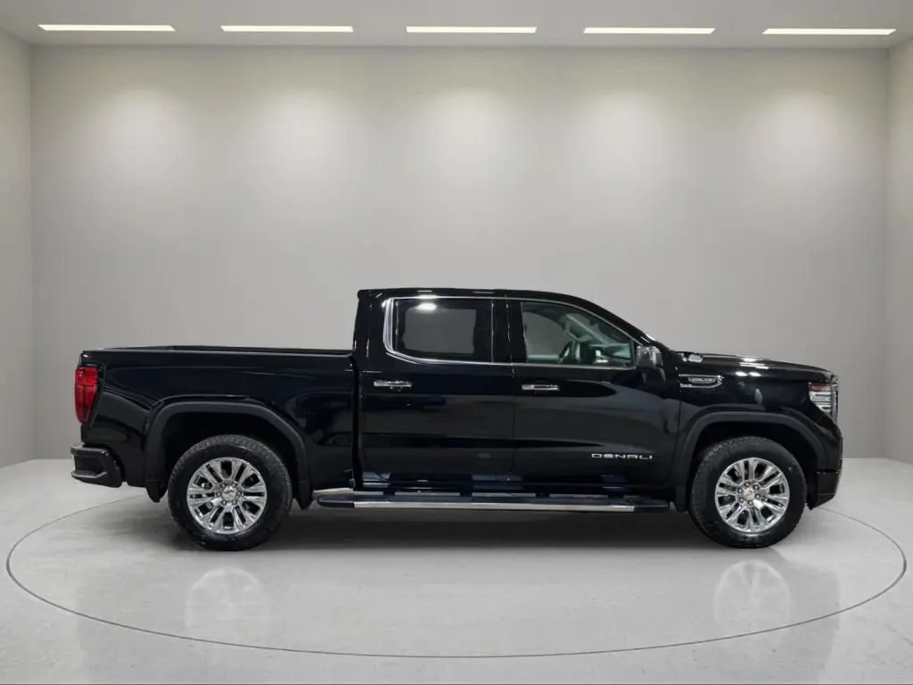 Certified Used 2026 Onyx Black GMC Denali image 7