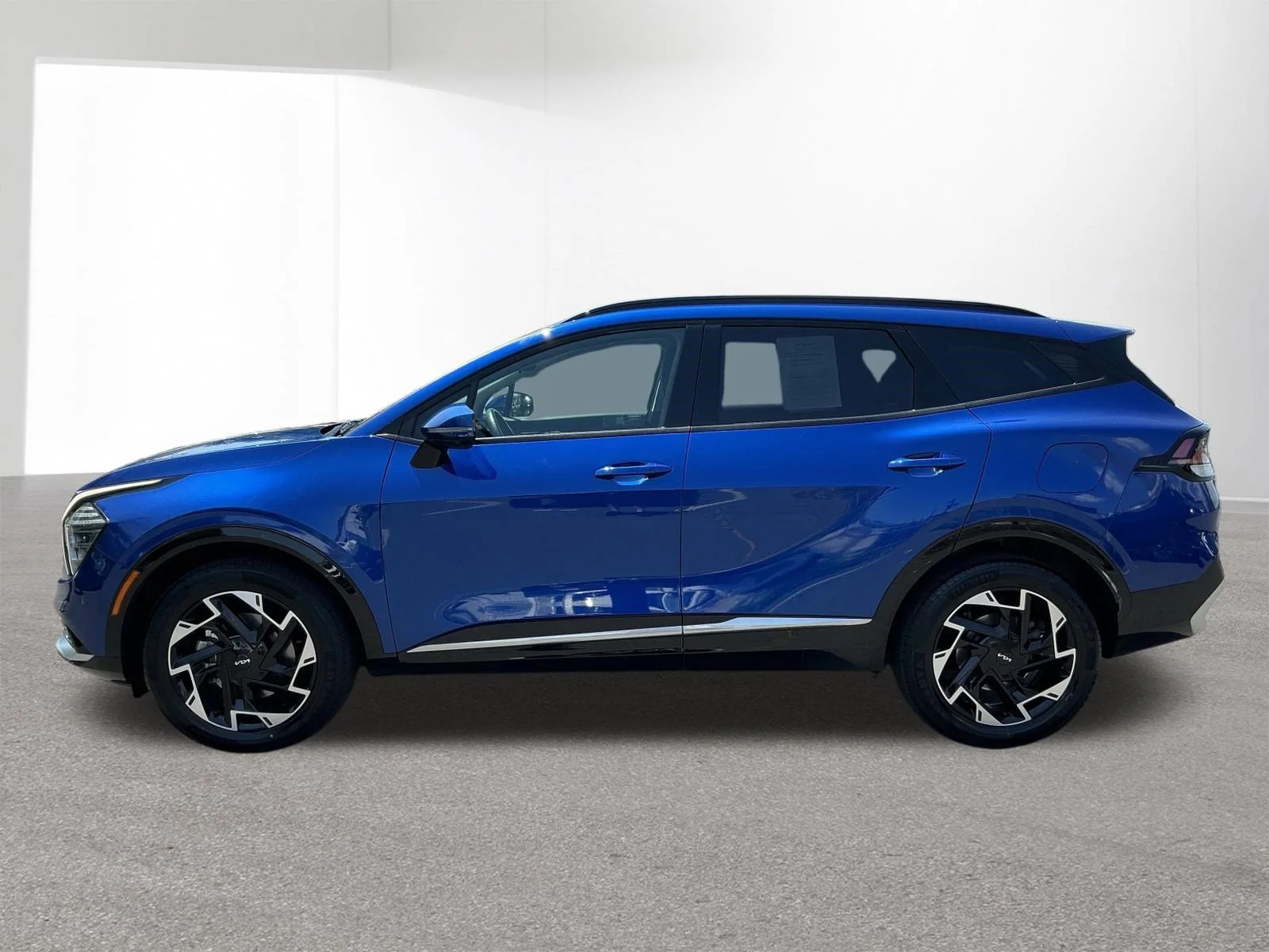 Used 2023 Blue Kia SX-Prestige image 6