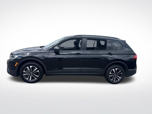Used 2024 Deep Black Pearl Effect Volkswagen 2.0T S image 2
