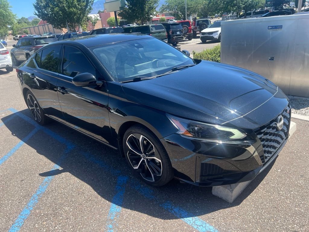 Used 2024 Black Nissan 2.5 SR image 1
