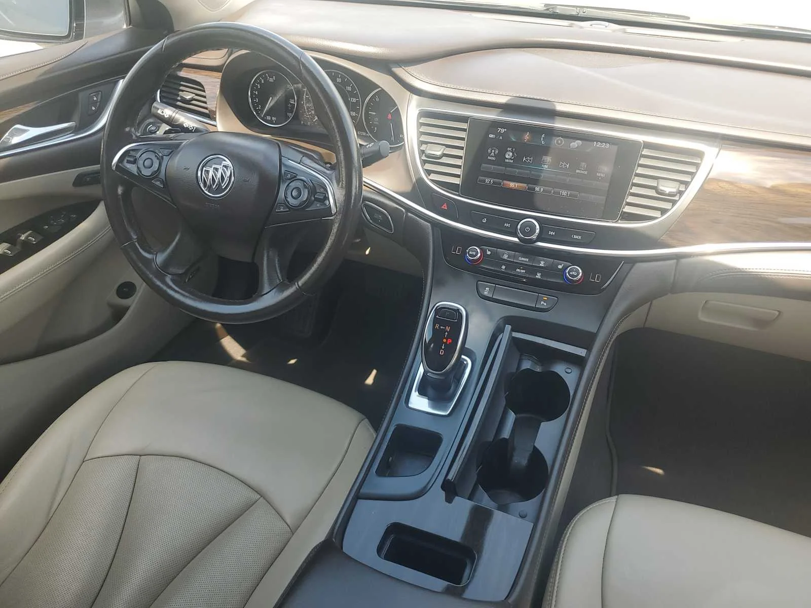 Used 2018 SATIN STEEL METALLIC Buick Essence image 20