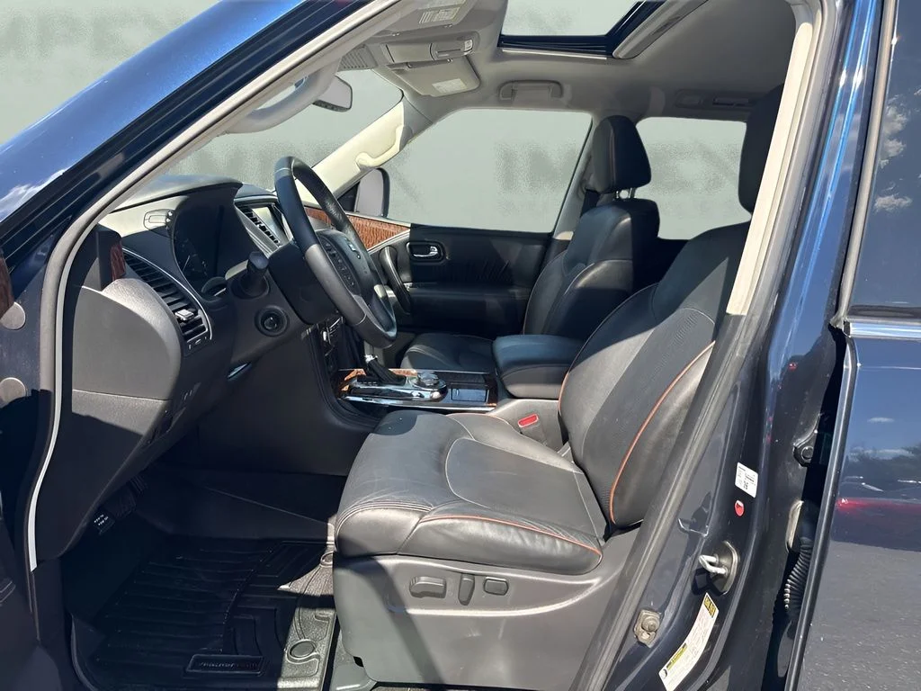 Used 2019 Blue Nissan SL image 9