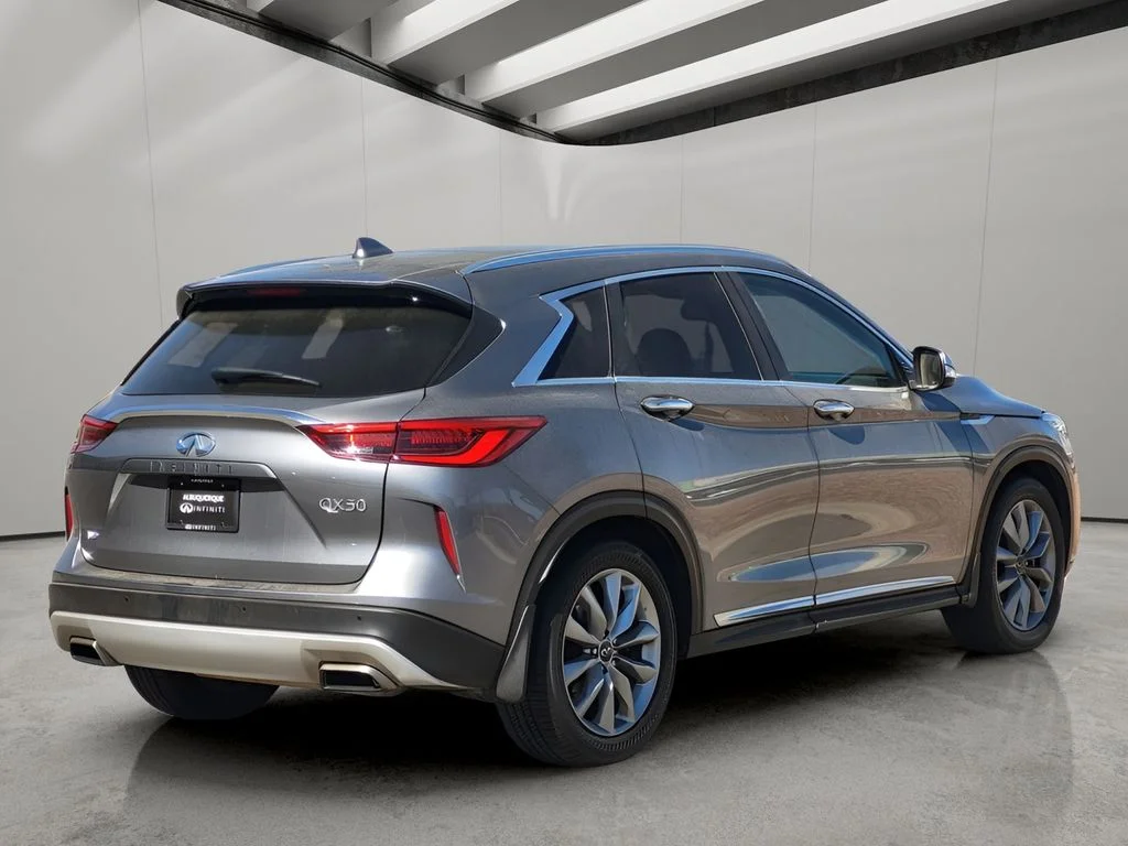 Used 2021 Graphite Shadow INFINITI LUXE image 3